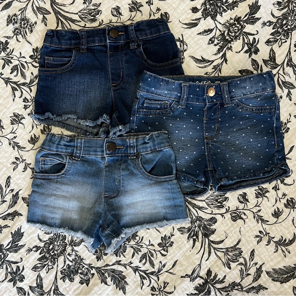 Six Girls Shorts!